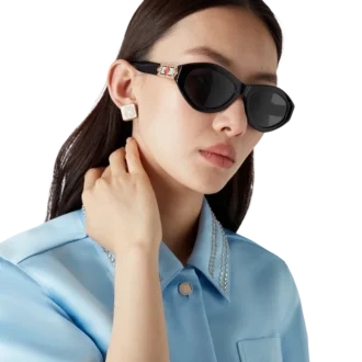 Brincos de logótipo Monogram