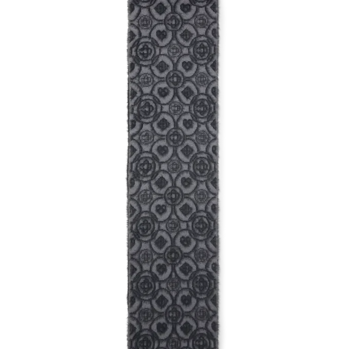 Cachecol Fofo de Mohair com Monograma