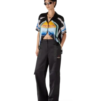 Calças cargo em nylon e cetim com padrão camuflado de montanha