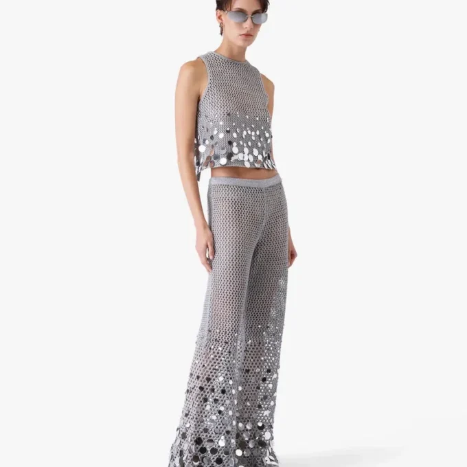 Calças de croché prateadas com espelhos