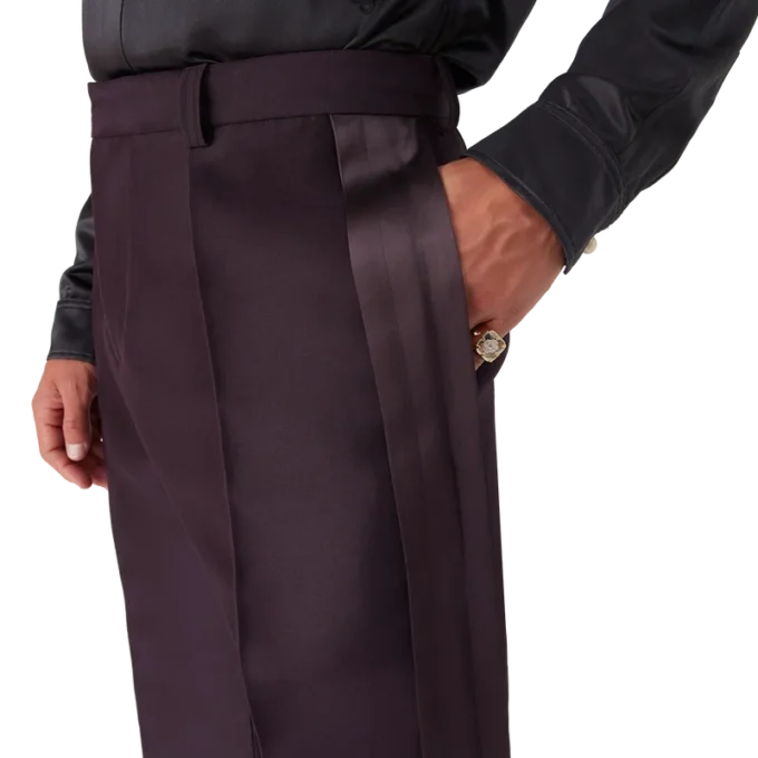 Calças de lã e seda com riscas laterais à medida da Blend Calças de lã e seda com riscas laterais à medida da Blend