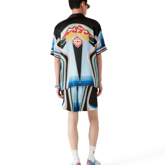 Camisa de seda de calção com padrão gráfico de montanha