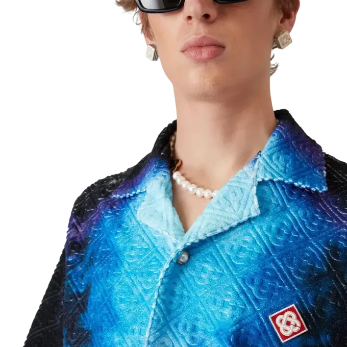 Camisa de tecido felpudo com degradê Camisa de tecido felpudo com degradê