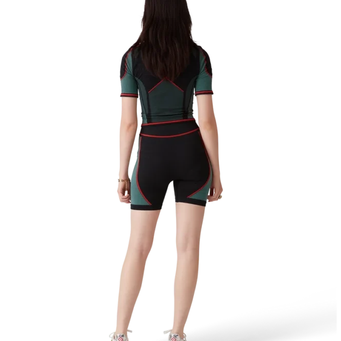 Camisa sem costuras com meio fecho