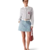 Camisas curtas de algodão com riscas finas bordadas Camisas curtas de algodão com riscas finas bordadas