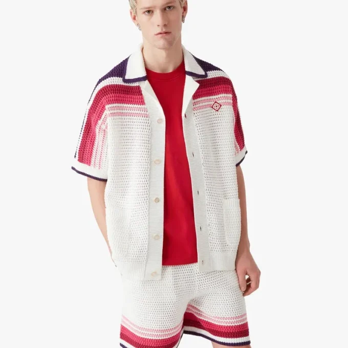 Camisas de calções de manga curta com riscas brancas Camisas de calções de manga curta com riscas brancas
