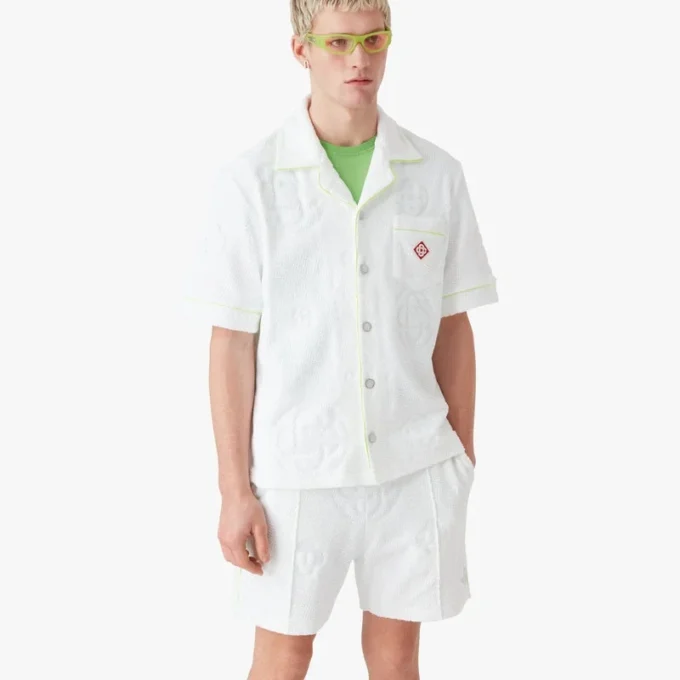 Camisas de calções em tecido de toalha branca com Monogram Camisas de calções em tecido de toalha branca com Monogram