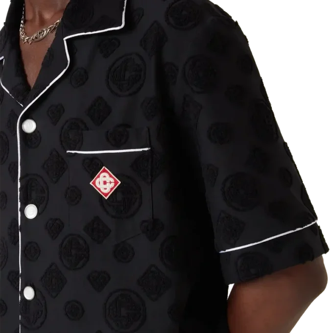 Camisas de calções em tecido de toalha com monograma Camisas de calções em tecido de toalha com monograma