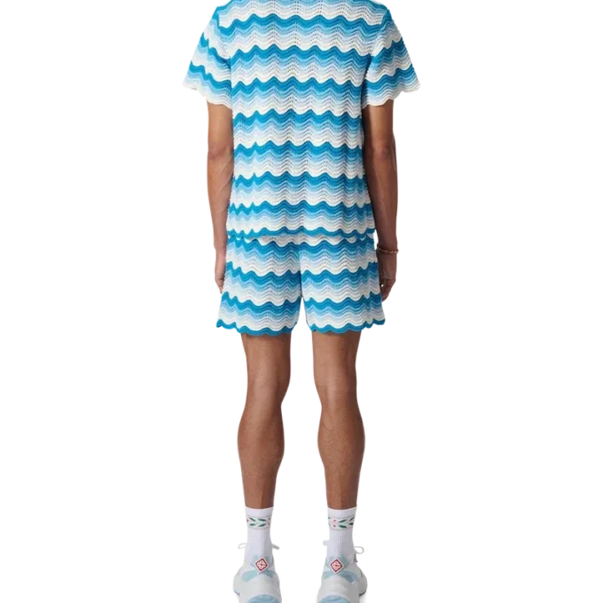 Camisas de croché com gradiente ondulado
