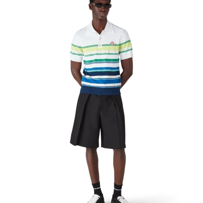 Camisas de manga curta com riscas em degradê Camisas de manga curta com riscas em degradê
