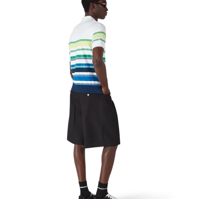 Camisas de manga curta com riscas em degradê Camisas de manga curta com riscas em degradê