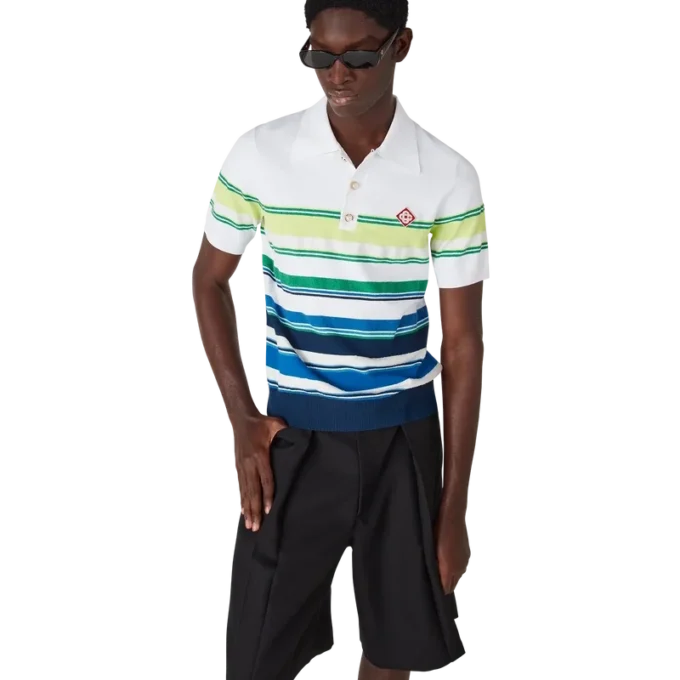 Camisas de manga curta com riscas em degradê Camisas de manga curta com riscas em degradê
