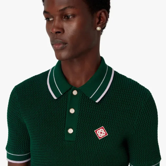 Camisas de manga curta em croché verde Camisas de manga curta em croché verde