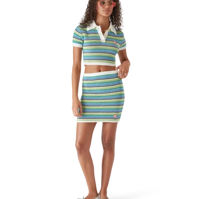 Camisas de manga curta às riscas