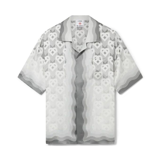 Camisas de seda de manga curta com monograma de coração em degradê Camisas de seda de manga curta com monograma de coração em degradê