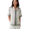 Camisas de seda de manga curta com monograma de coração em degradê Camisas de seda de manga curta com monograma de coração em degradê