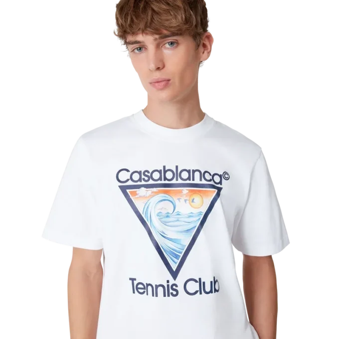 Camiseta com o ícone do clube de ténis