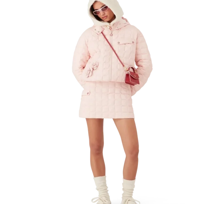 Casaco com capuz acolchoado em nylon