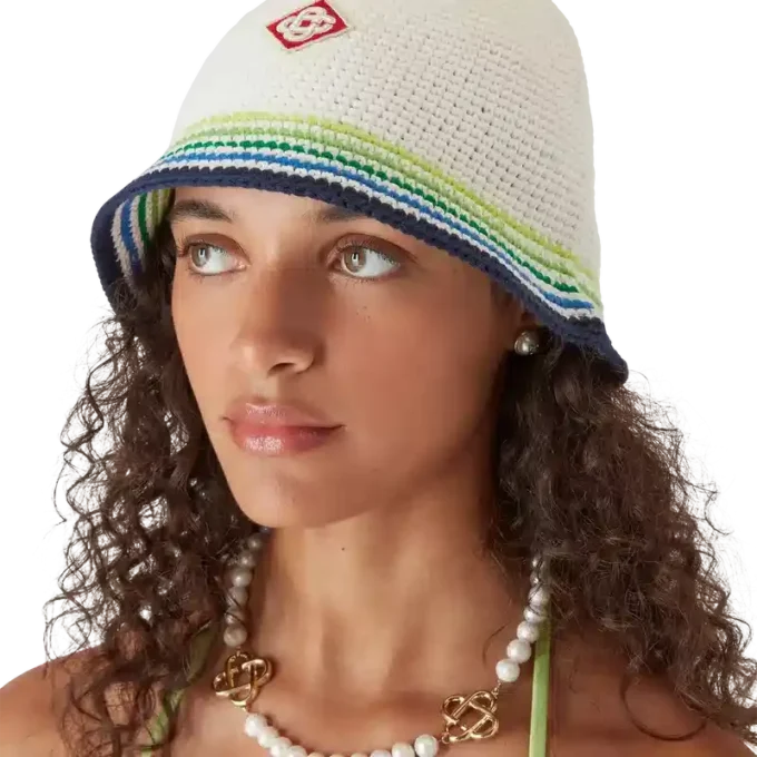 Chapéu de croché às riscas