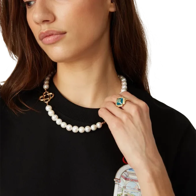 Colar com logótipo de pérola média