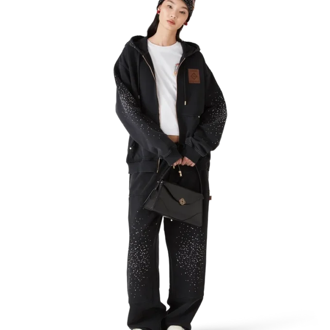 Gorro com enfeites de cristais góticos