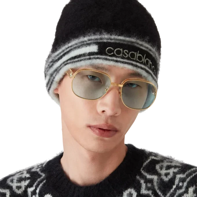 Gorro de mohair às riscas