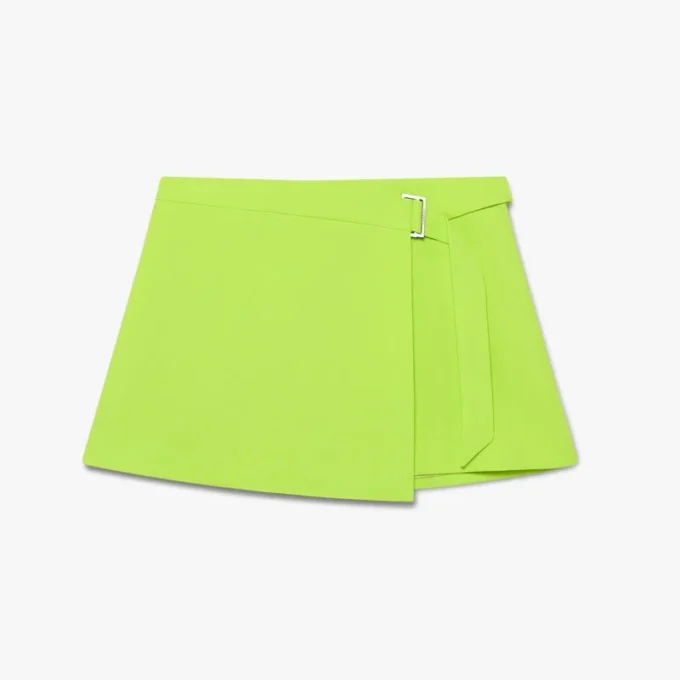 Mini-saia em crepe verde Mini-saia em crepe verde