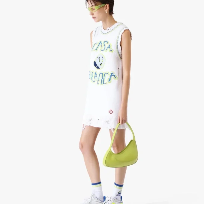 Mini-vestido sem mangas branco tricotado à mão