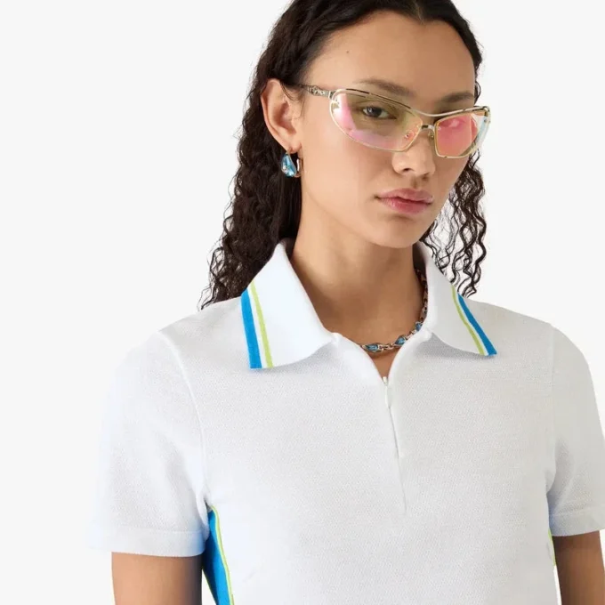 Polo Branco em Piqué com Recortes Polo Branco em Piqué com Recortes