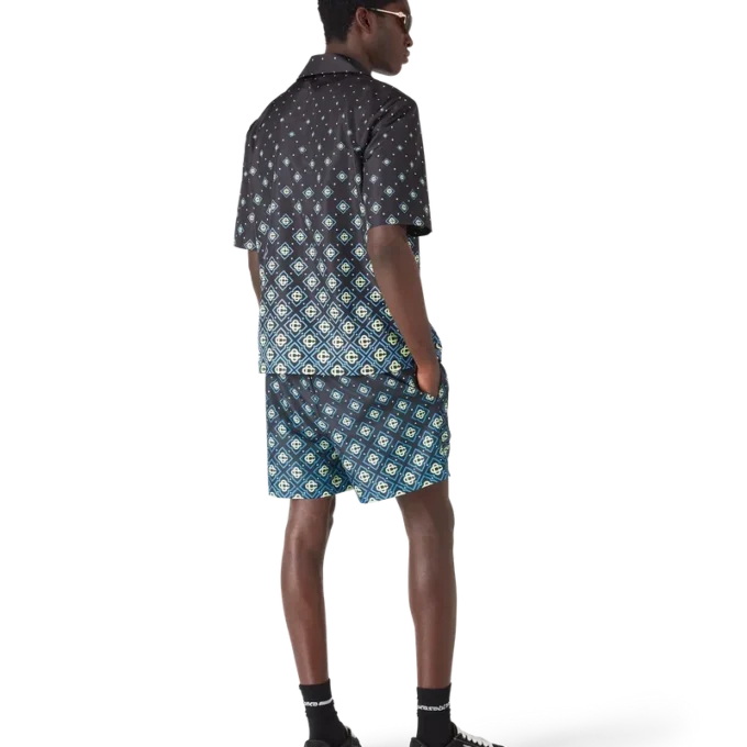 Roupa de banho de calções com monograma preto degradê Roupa de banho de calções com monograma preto degradê