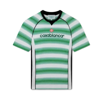 T-shirt de futebol com painéis de riscas degradadas