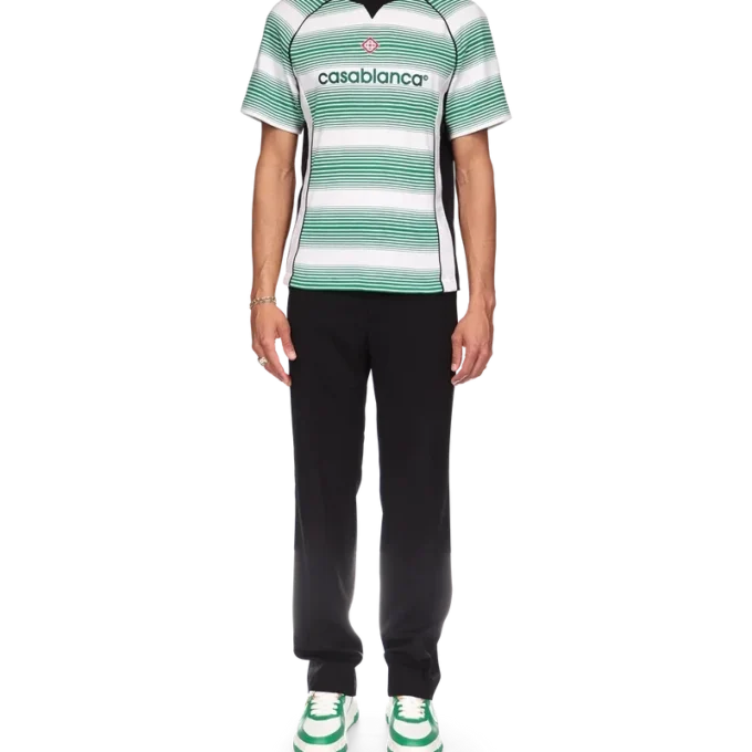T-shirt de futebol com painéis de riscas degradadas T-shirt de futebol com painéis de riscas degradadas