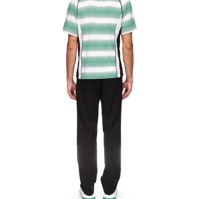 T-shirt de futebol com painéis de riscas degradadas T-shirt de futebol com painéis de riscas degradadas