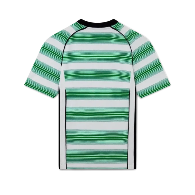 T-shirt de futebol com painéis de riscas degradadas T-shirt de futebol com painéis de riscas degradadas