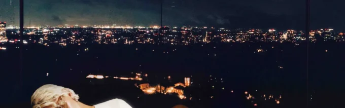 T-shirt de manga curta Beyond Destiny Longline Ringer com calções