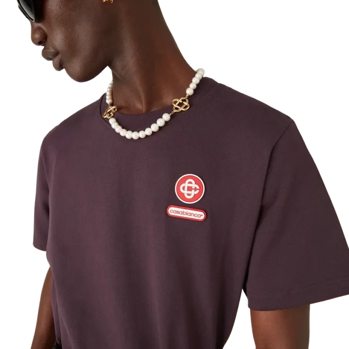 T-shirt de manga curta com emblema T-shirt de manga curta com emblema